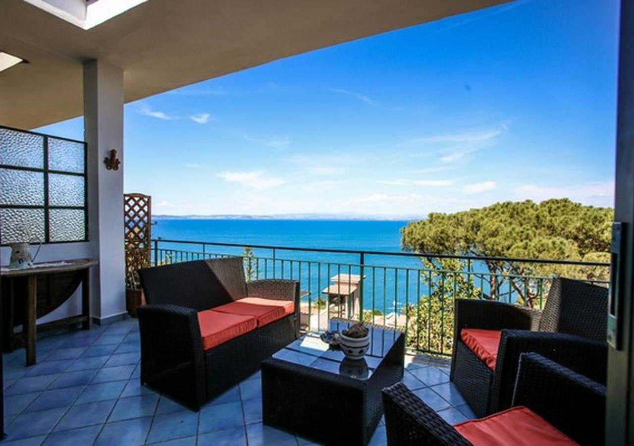 Appartement Terrace Sea View à Porto Santo Stefano  Extérieur photo